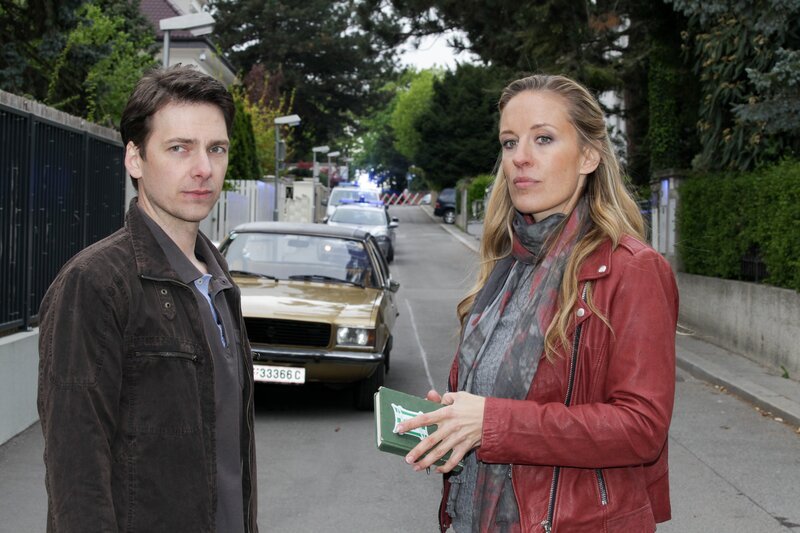 Stefan Pohl (Matthias Förster), Lilian Klebow (Penny Lanz). – Bild: ORF 1