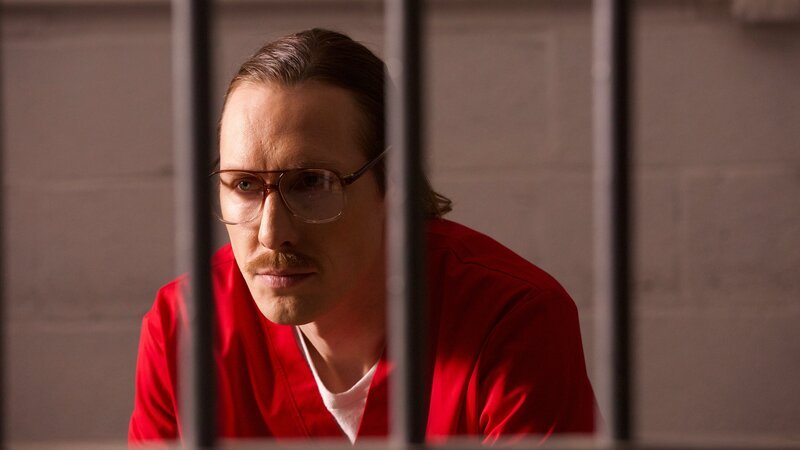 Actor Drew McConnell (Calvin Newnam) sits on jail cell – Bild: Discovery Communications, LLC
