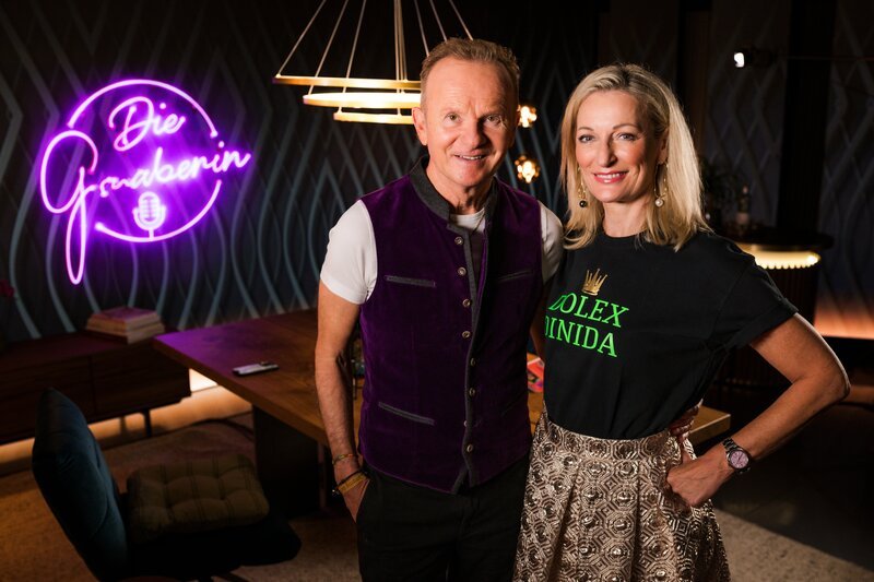 Monika Gruber und Willy Astor – Bild: ServusTV / Sebastian Marko Monika Gruber und Willy Astor – Bild: ServusTV / Sebastian Marko