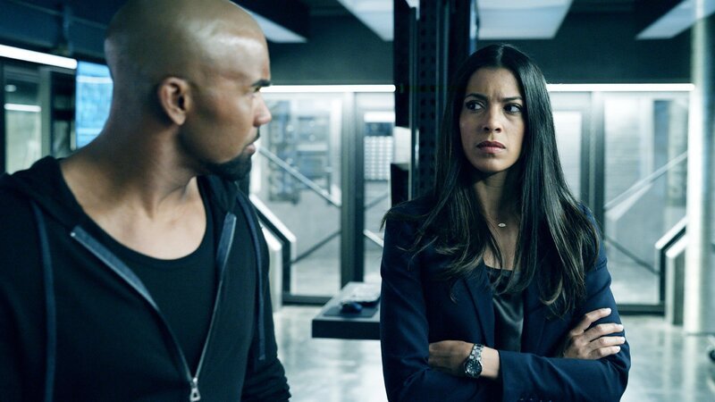 Daniel ‚Hondo‘ Harrelson (Shemar Moore) und Jessica Cortez (Stephanie Sigman)  Die Verwendung des sendungsbezogenen Materials ist nur mit dem Hinweis und Verlinkung auf TVNOW gestattet. – Bild: RTL /​ Sony Pictures Television Inc. and CBS Studios Inc.