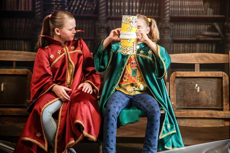 v.li.: Diana und Hannah. – Bild: ORF