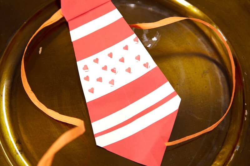 Tischdeko. – Bild: ORF 1