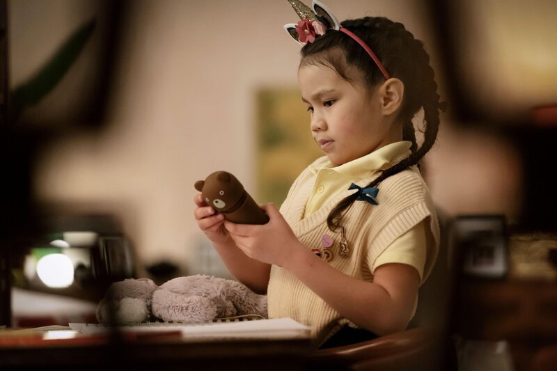 Lola (Maila Latukefu) – Bild: Sat.1 emotions