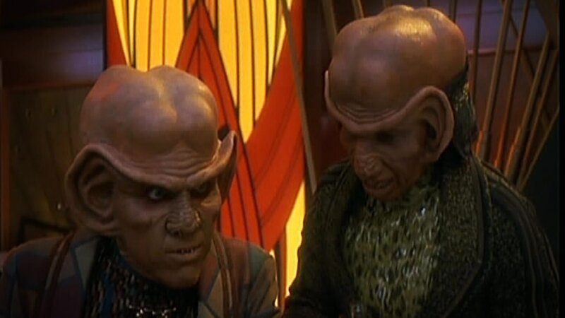 Quark (Armin Shimerman) und Rom (Max Grodénchik) – Bild: Tele 5