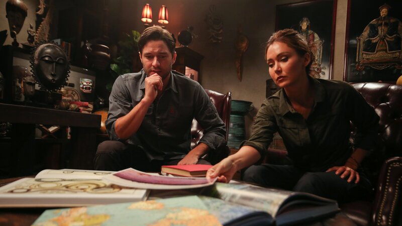 Jessica Chobot und Phil Torres befragen einen Zeugen. – Bild: Discovery Communications, LLC