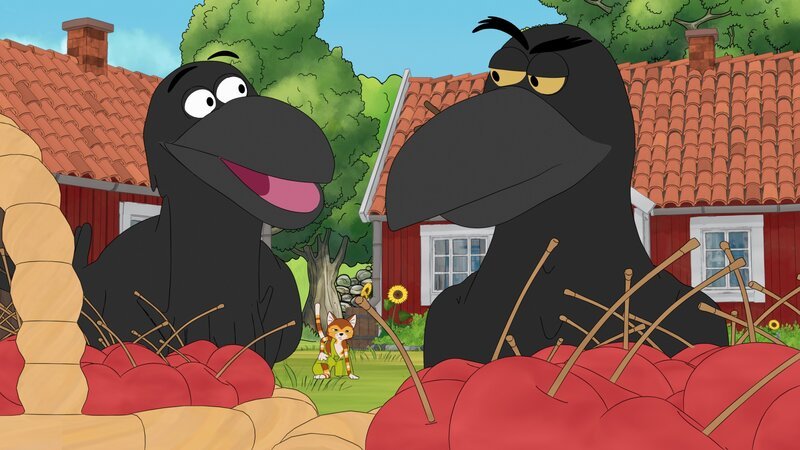 Die Raben haben Findus vertrieben und wollen sich nun die Kirschen schmecken lassen. – Bild: ZDF/​2021 Edel Germany GmbH
