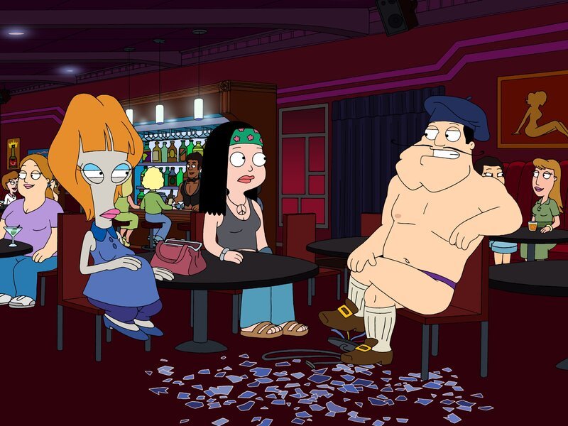 L-R: Roger, Hayley, Stan – Bild: ViacomCBS /​ FOX /​ 2009 FOX BROADCASTING /​ TTCFFC ALL RIGHTS RESERVED.