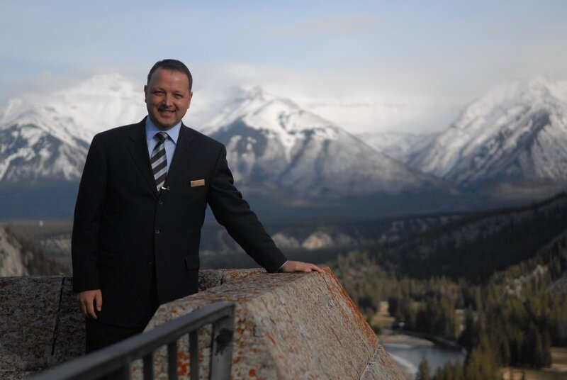 Der Direktor des Banff Springs, Markus Treppenhauer, kommt aus Tutzing. – Bild: ZDF/​Till Kind