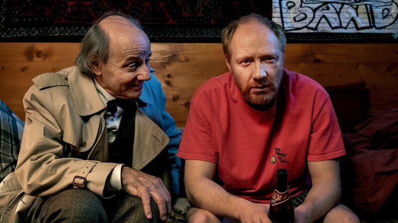 Egon (Nikolaus Paryla, links) und Franz (Simon Schwarz) im Gespräch. Weiteres Bildmaterial finden Sie unter www.br-foto.de. – Bild: BR/ORF/Allegro Film/Stefanie Leo Egon (Nikolaus Paryla, links) und Franz (Simon Schwarz) im Gespräch. Weiteres Bildmaterial finden Sie unter www.br-foto.de. – Bild: BR/ORF/Allegro Film/Stefanie Leo