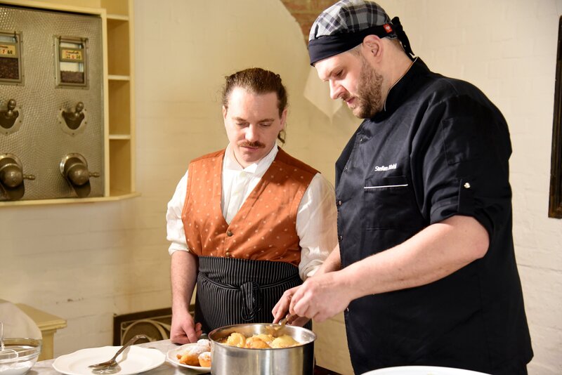 Schönbrunner Weihnachtsgeschichten – Bild: ORF/​Produktion West/​Gerhard Mader