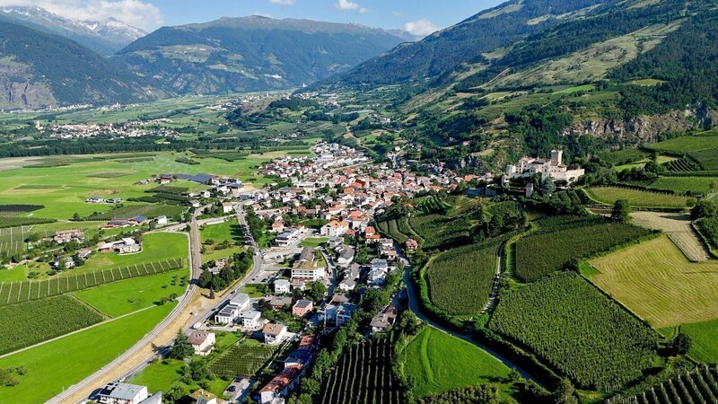 Majestätischer Ausblick auf den oberen Vinschgau. – Bild: Mannicam /​ ORF