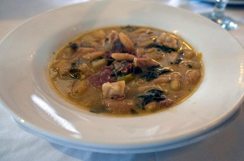 Caldo Gallego, die Suppe der Floridianer, hat lateinamerikanische Wurzeln. – Bild: Elephant Doc