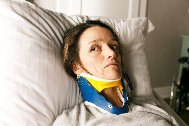 Jenny (Kaja Schmidt-Tychsen) kommt mit ihren ungerechten Vorwürfen bei Ingo nicht durch. – Bild: RTL /​ Kai Schulz