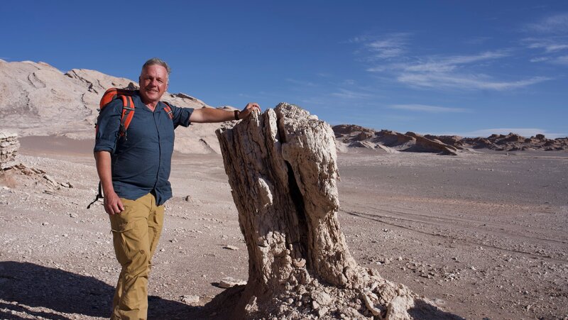 Nach Wasser ist Sand der meistverbrauchte Rohstoff der Welt. Die Atacama ist die trockenste Wüste der Erde. Teile der Atacama haben seit Jahrhunderten keinen Tropfen Wasser gesehen. – Bild: ZDF and Ole Gurr