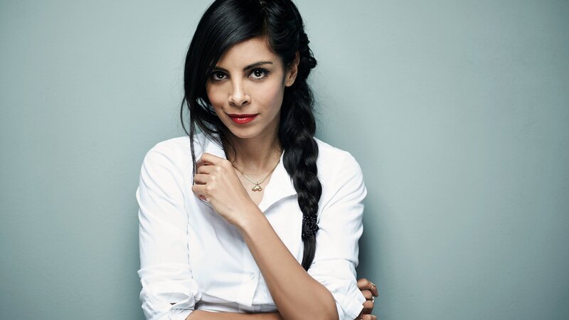 Als Moderatorin war Collien Fernandes hautnah dran am Musikgeschehen der letzten Jahrzehnte. – Bild: ZDF und Anatol Kotte