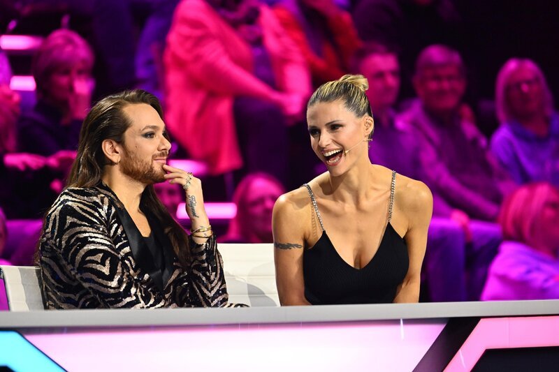Riccardo Simonetti (l.); Michelle Hunziker (r.) – Bild: Joyn /​ Willi Weber