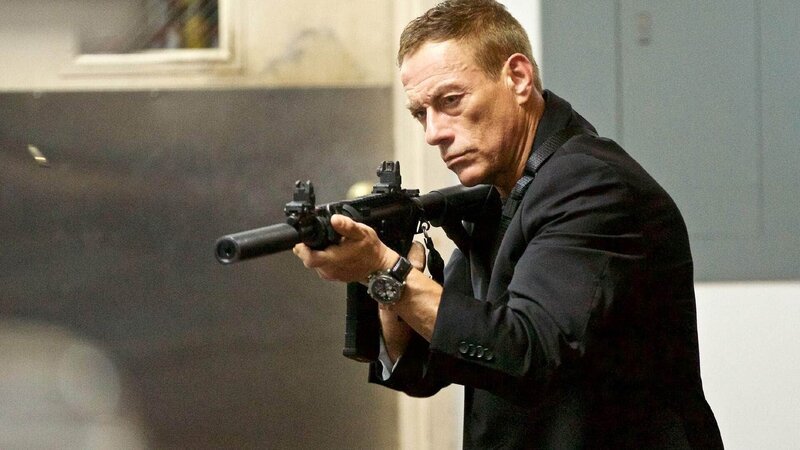 Phillip (Jean-Claude Van Damme) Die Verwendung des sendungsbezogenen Materials ist nur mit dem Hinweis und Verlinkung auf RTL+ gestattet. – Bild: RTL / © 2017 Kill Em All Productions Phillip (Jean-Claude Van Damme) Die Verwendung des sendungsbezogenen Materials ist nur mit dem Hinweis und Verlinkung auf RTL+ gestattet. – Bild: RTL / © 2017 Kill Em All Productions