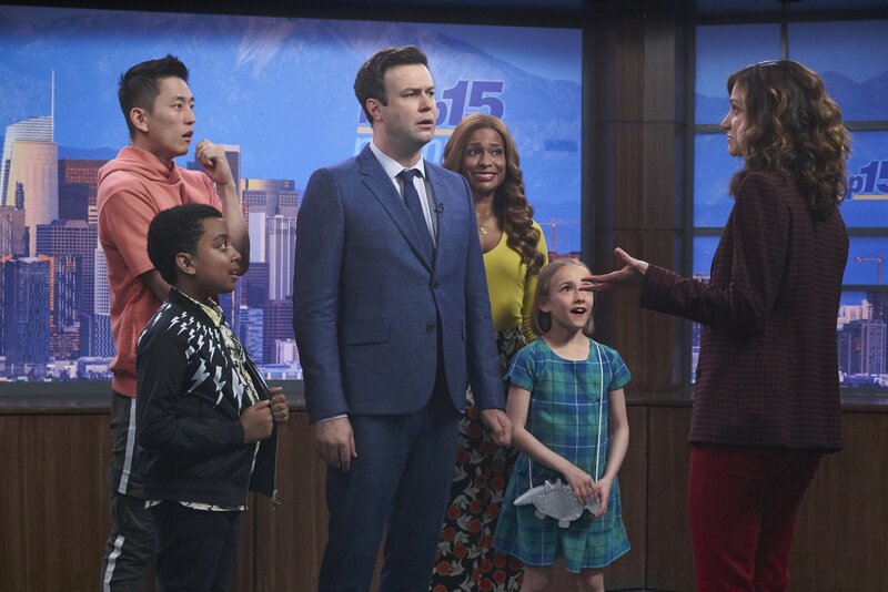 (v.l.n.r.) Miggy Park (Jake Choi, oben); Rory Banks (Devin Trey Campbell, unten); Will Cooper (Taran Killam); Poppy Banks (Kimrie Lewis); Sophie Cooper (Marlow Barkley); Tracy Freeze (Jama Williamson) – Bild: American Broadcasting Companies