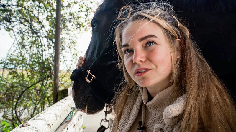 rec. Extreme Tierliebe – Können Vierbeiner und Co. Menschen ersetzen? Shelly und ihr Pferd Lalou – Bild: SRF