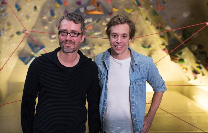 Checker Tobi (re.) mit Kinder- und Jugendpsychologe Thilo Palloks – Bild: BR/​megaherz gmbh/​Hans-Florian Hopfner