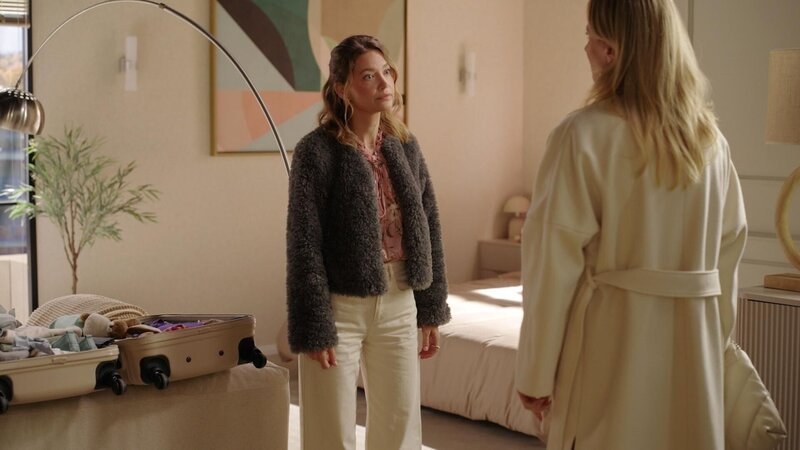 Nathalie (Amrei Haardt, l.), Isabelle (Ania Niedieck) – Bild: RTL