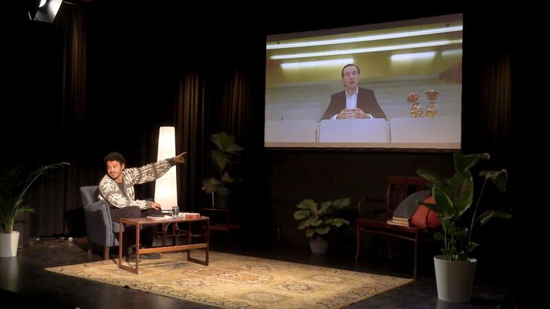 v.li.: Romeo Kaltenbrunner mit Josef Sawetz im Hintergrund. – Bild: ORF/​e&a Public Relations GmbH