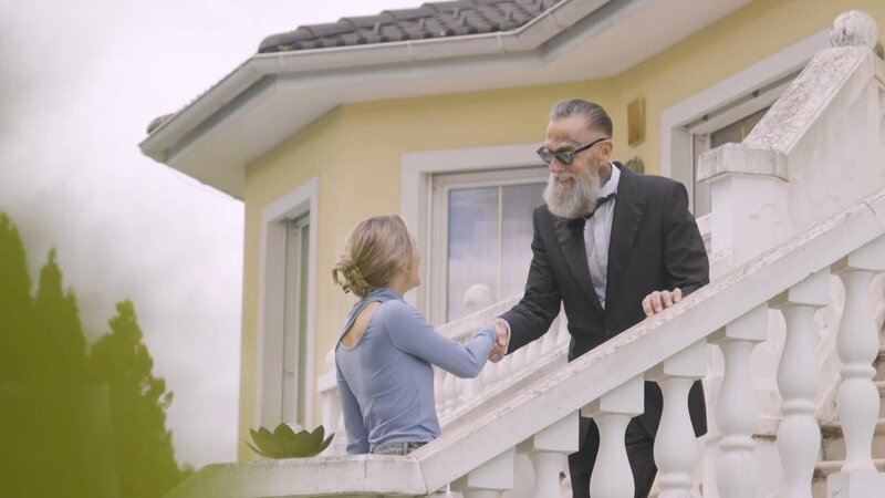 Claudia Sandler (l.) – Bild: PULS 4 Eigenproduktionsbild frei