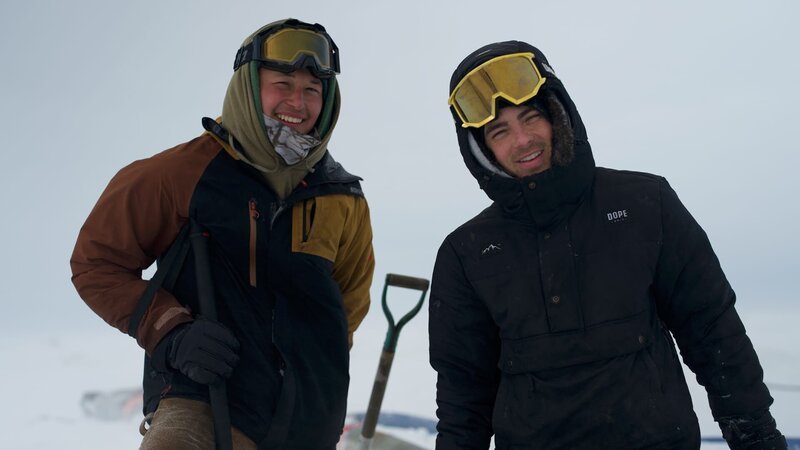 CM & WH all smiles – Bild: Warner Bros. Discovery, Inc.