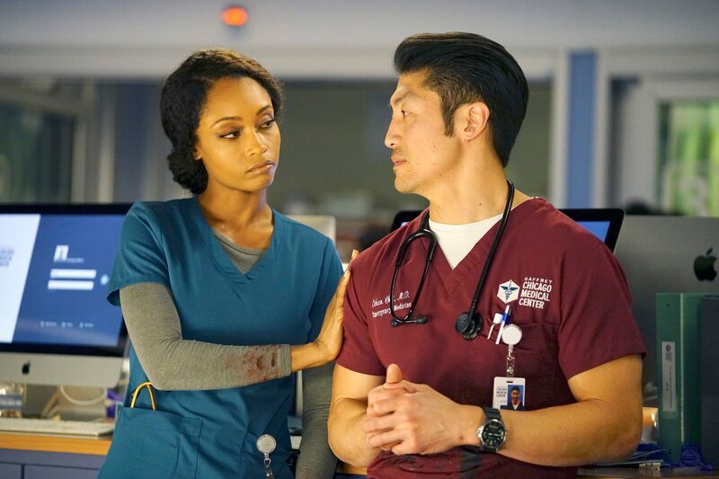 April Sexton (Yaya DaCosta), Ethan Choi (Brian Tee) – Bild: NBCUniversal Media, LLC /​ UNIVERSAL CHANNEL