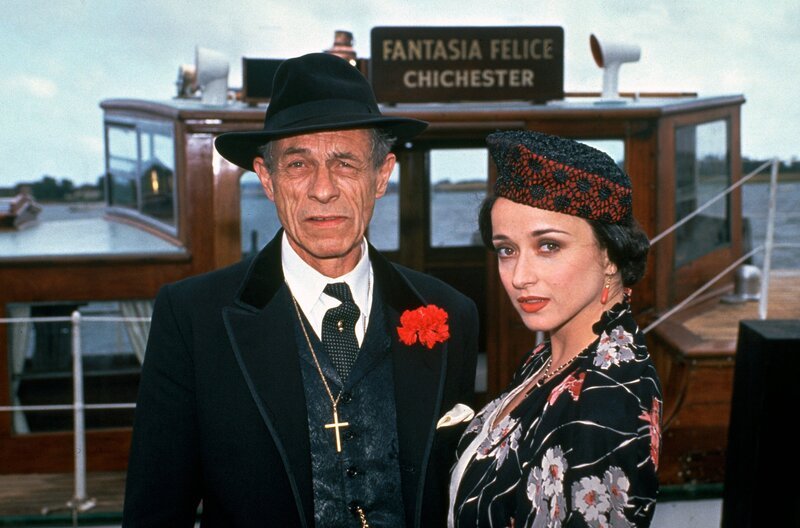 Bruno Vizzini (David Neal) und Margherita Fabbri (Anna Mazzotti) – Bild: WDR/​ITV plc/​Granada International