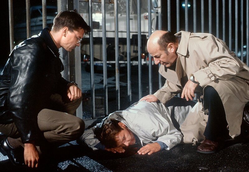 NDR Fernsehen TATORT, „Stoevers Fall“. links: Komparse – Bild: NDR