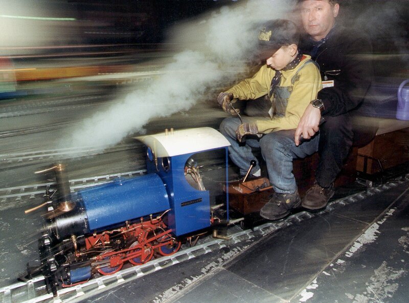 Das 5. Echtdampf-Hallentreffen auf der Messe in Sinsheim. – Bild: SWR/​Photo Comp.
