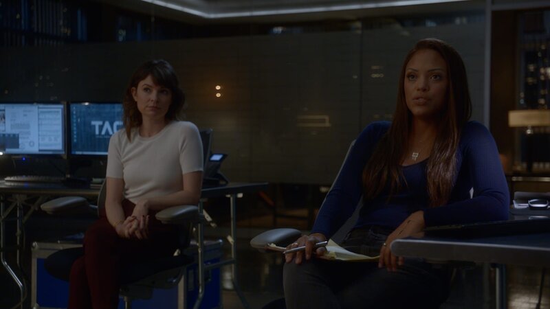 Taylor Rentzel (MacKenzie Meehan, l.); Danny James (Jaime Lee Kirchner. r.) – Bild: David M. Russell