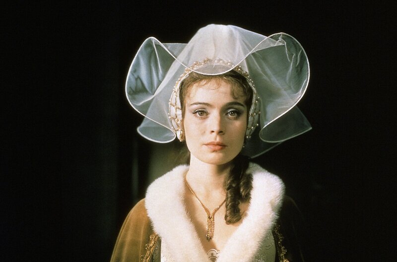 Prinzessin Maruschka (Libuse Safránková) ist auf dem Weg zu ihrem Vater. – Bild: ZDF/​Taurus