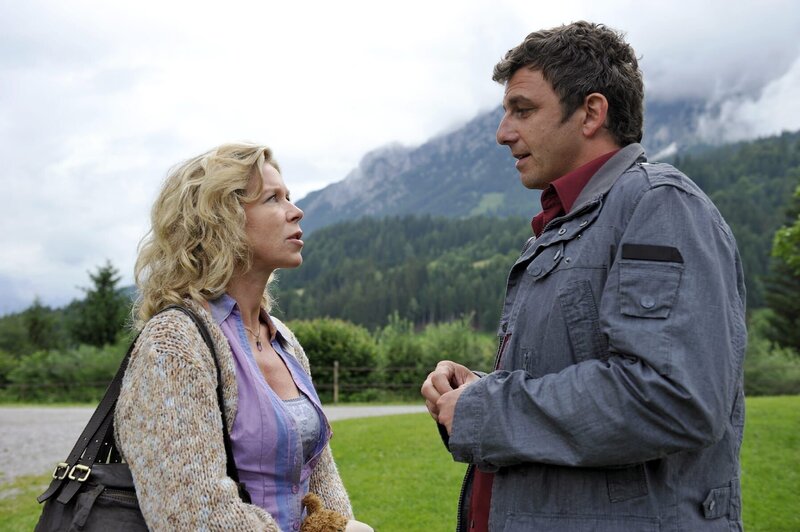 Karin Lohmann (Marion Kracht), Martin Gruber (Hans Sigl) – Bild: PLURIMEDIA