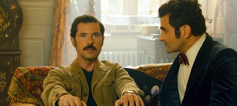 L – R: Melvil Poupaud (Didier Mathure), Docteur Petrovski (Laurent Capelluto) – Bild: Montebello Productions