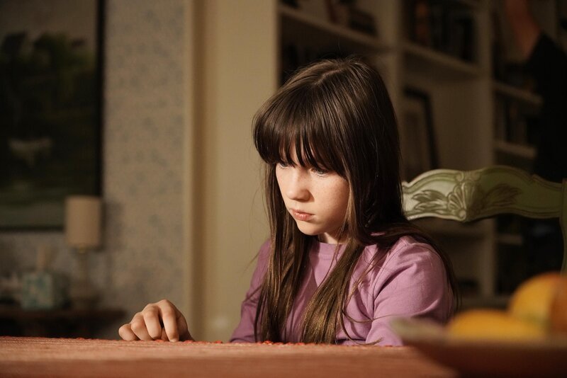 Alexa Swinton als Piper. – Bild: Emergence /​ ABC Studios /​ Giovanni Rufino