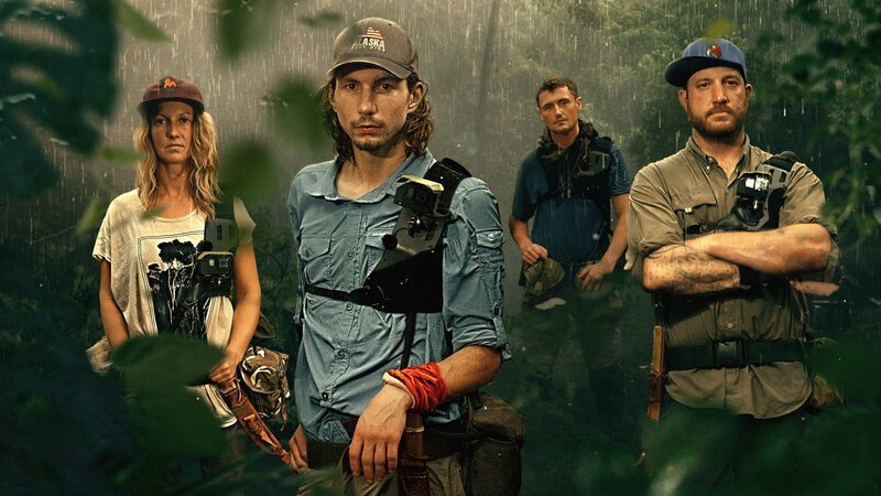 Left to right: Karla Ann, Parker Schnabel and Sam Brown, Rick Ness, during jungle training. – Bild: Discovery Communications
