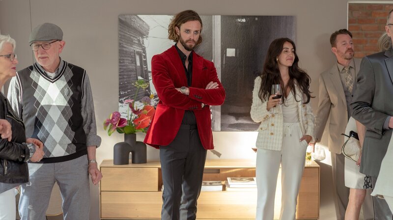 Toby Exner (Pétur Óskar, m.), liebender Ehemann oder Schmarotzer? – Bild: NDR/​Thorsten Jander