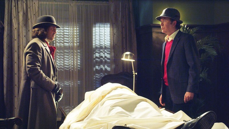 Eliot (Christian Kane, l.) und Nate (Timothy Hutton) – Bild: RTL Crime