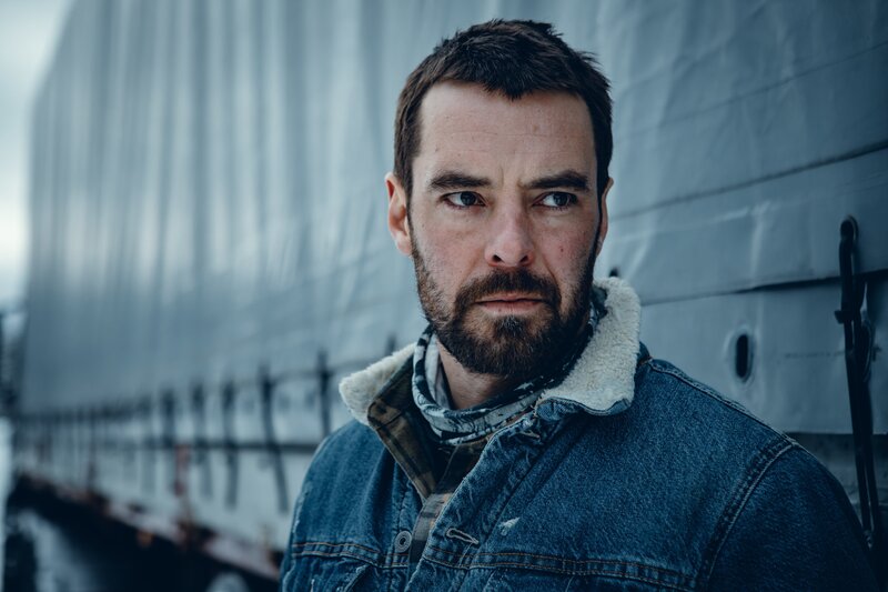 Macht Ninas Ex-Mann Esko Kangasniemi (Mikko Leppilampi) mit den russischen Schleusern gemeinsame Sache? – Bild: Hannele Majaniemi /​ ZDF