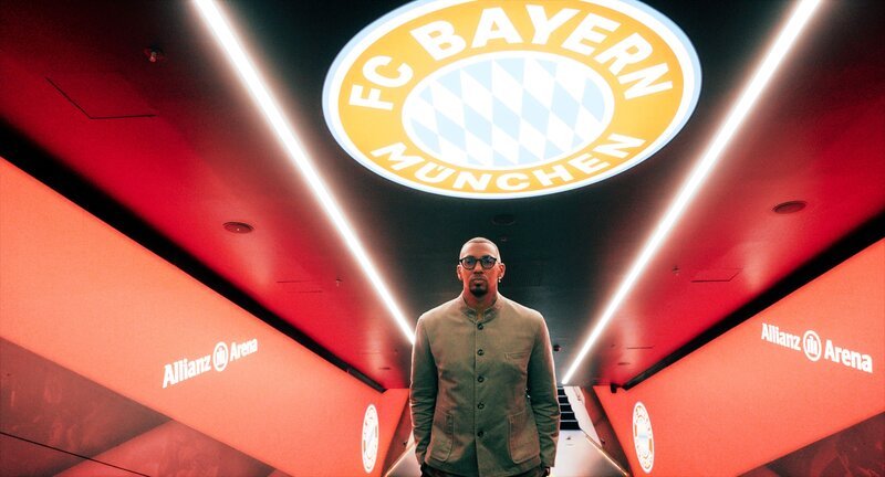 Jérôme Boateng bei den Dreharbeiten der Doku-Serie „Being Jérôme Boateng“. – Bild: Johannes Straub /​ BR /​ Flow media company GmbH