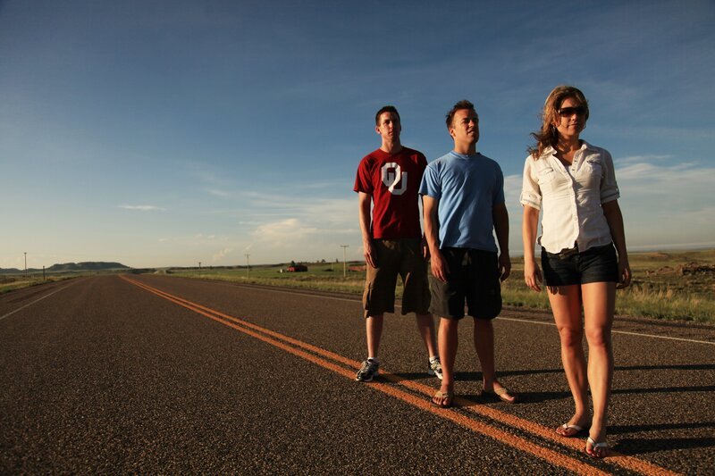 Joel Taylor, Reed Timmer and Ginger Zee. – Bild: Copyright: Discovery Communications, Inc. For Show Promotion Only