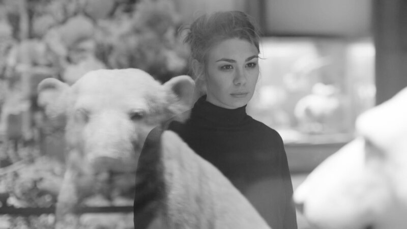 Wie kam das Böse in die Welt? Durch den Menschen? Oder kann auch ein Raubtier, das seinen Instinkten folgt, böse handeln? – Bild: BR/​rbb/​weltrecorder