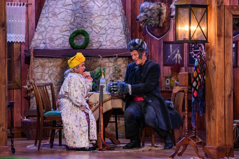 Christine Urspruch (l.); Tom Gerhardt (r.) – Bild: SAT.1 /​ Piotr Matey