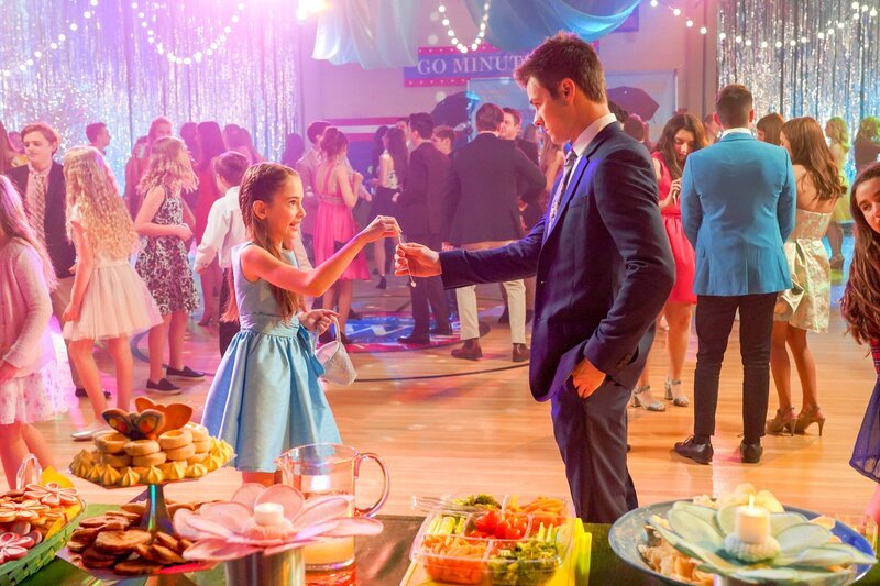 Julia Butters (Anna-Kat Otto), Peyton Meyer (Trip Windsor). – Bild: ORF/​Disney/​ABC/​Byron Cohen