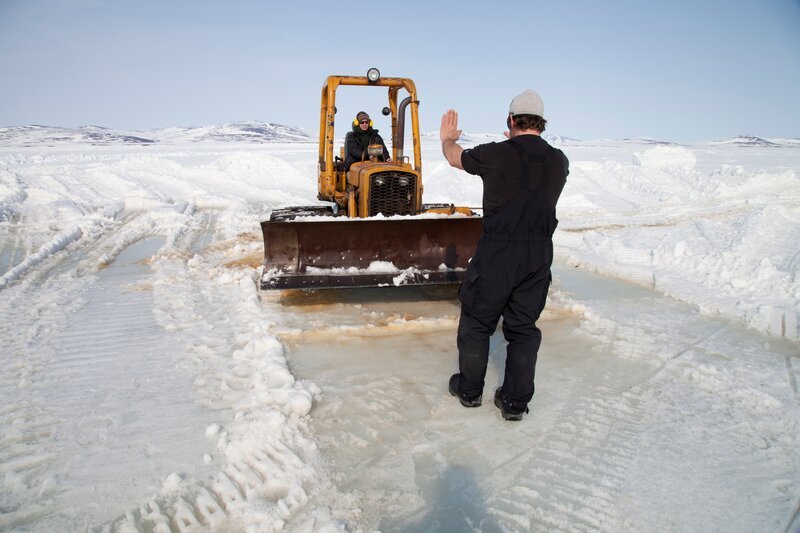 Cody Moen is told to stop driving. – Bild: Discovery Channel /​ Discovery Communications