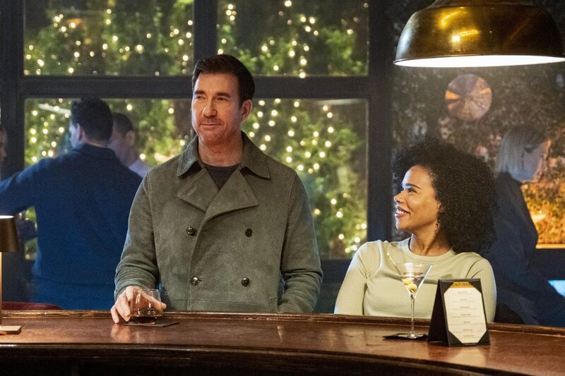 Remy Scott (Dylan McDermott, l.); Sheryll Barnes (Roxy Sternberg, r.) – Bild: CBS Broadcasting Inc.