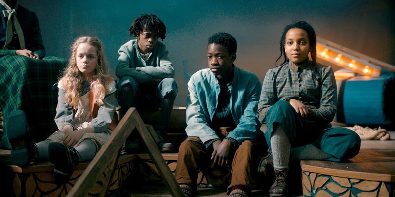 (v.l.n.r.) Constance (Elma Kolbeinsen), Knotten (Peter Andreas Hjellnes Moseng), Gorgon (Adam Mamadou Bizokunda) und Gabrielle (Mehetabel Natnael Hailu). – Bild: WDR/​Odd Reinhardt Nicolaysen/​Magnus Flåto/​Monster