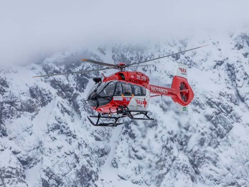 Der Rettungshubschrauber RK-1 aus Fresach – Bild: Fatlum Kurtaj /​ Spiegel TV GmbH
